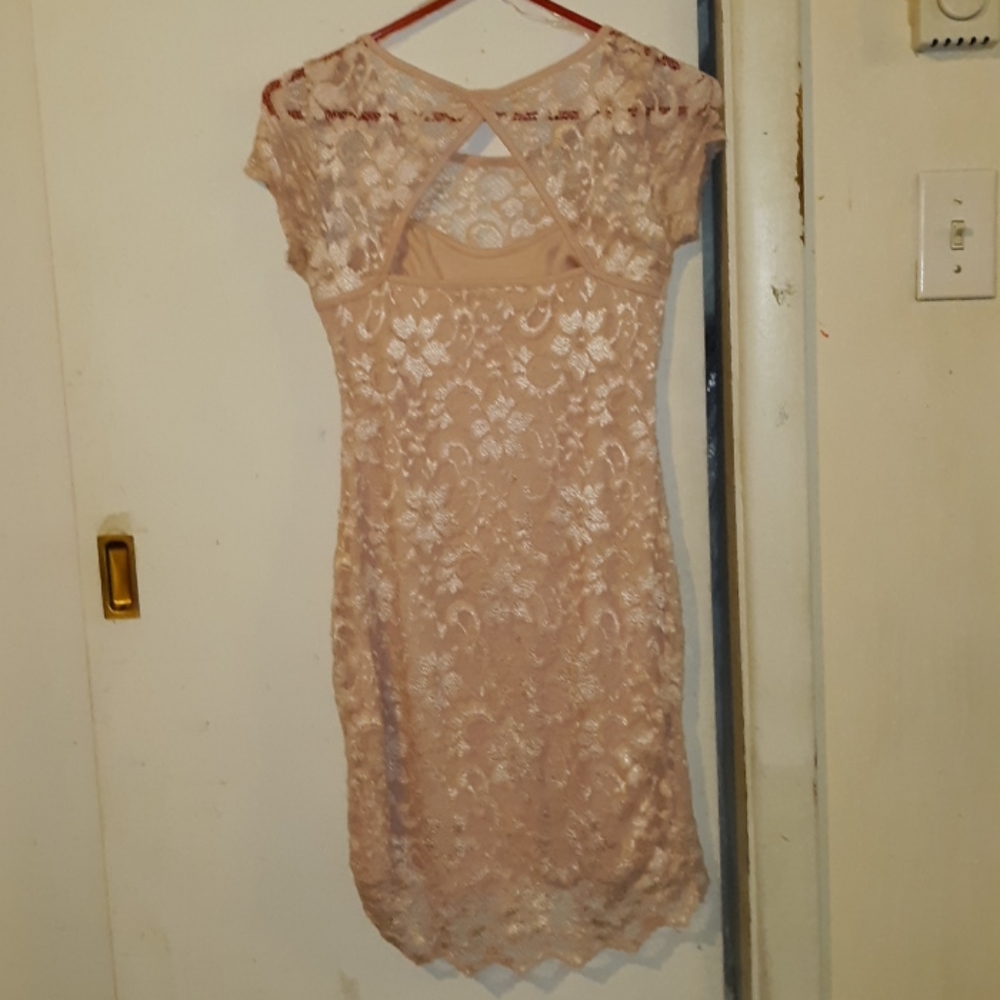 Dress - Picture 2 of 3